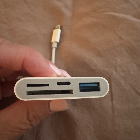 White Multi-Port Adapter - Picture 2 of 6